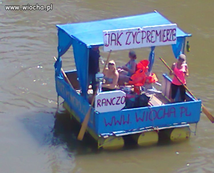 Spływ na byle czym.