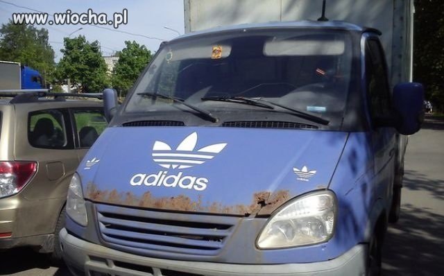 Adidas zaczął robić samochody.