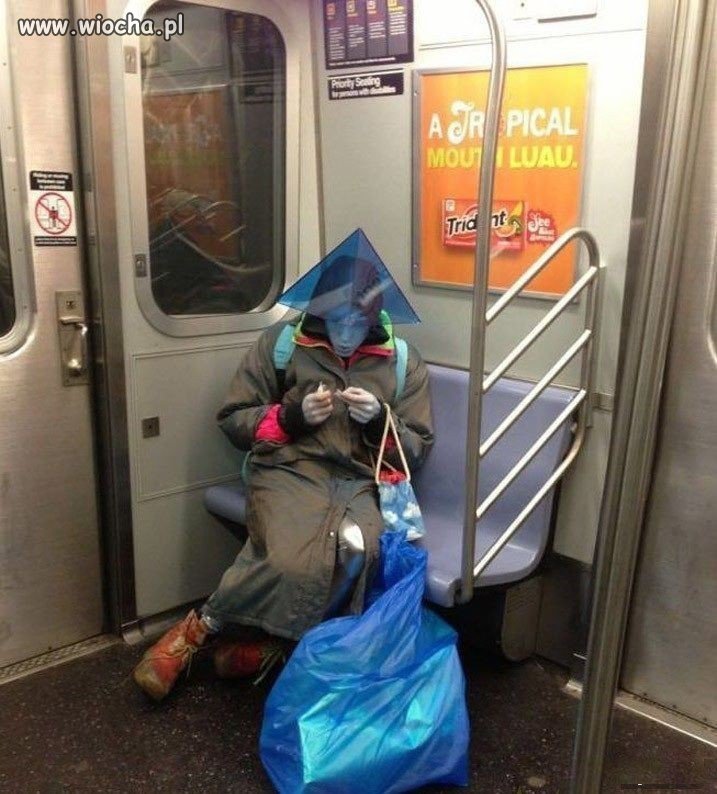 U W A G A