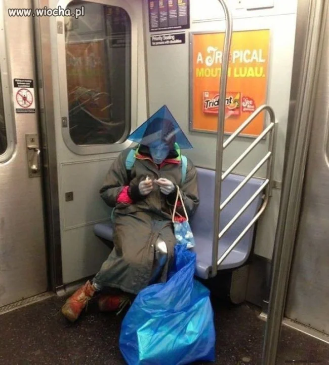 U W A G A