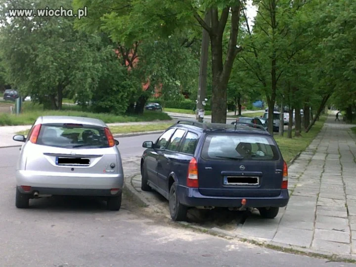 Parkowanie...