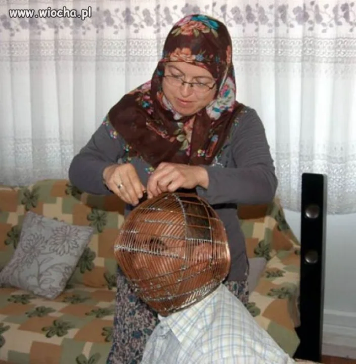 Kobieta go uwięziła