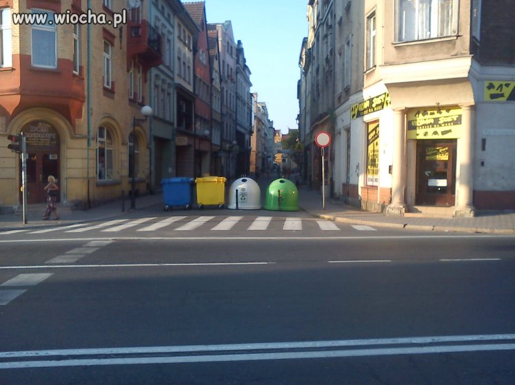 Droga w Jeleniej Górze na ratusz