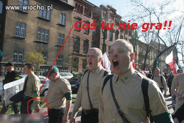 Jak słodko... Za rączki... A tacy Twardziele