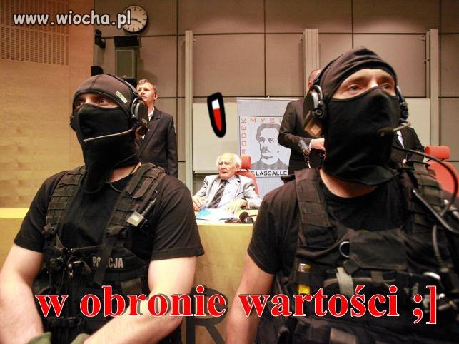 W OBRONIE WARTOŚCI