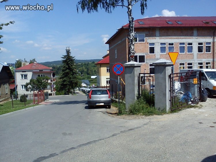 Parkowanie na zakazie