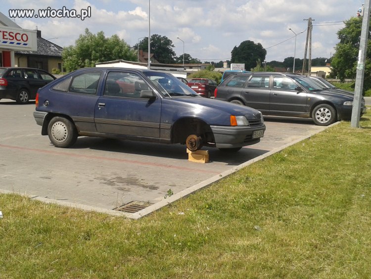 Tesco w Komornikach