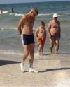 W skarpetach na plaży