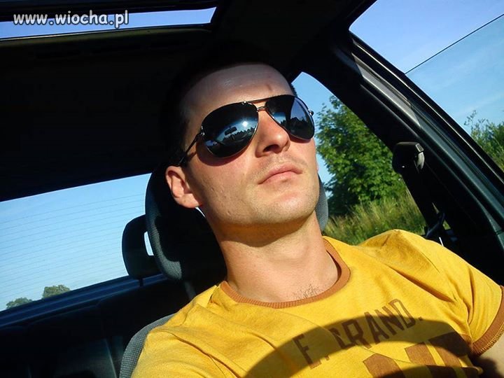 To jest złodziej, pożycza pieniądze a potem się 