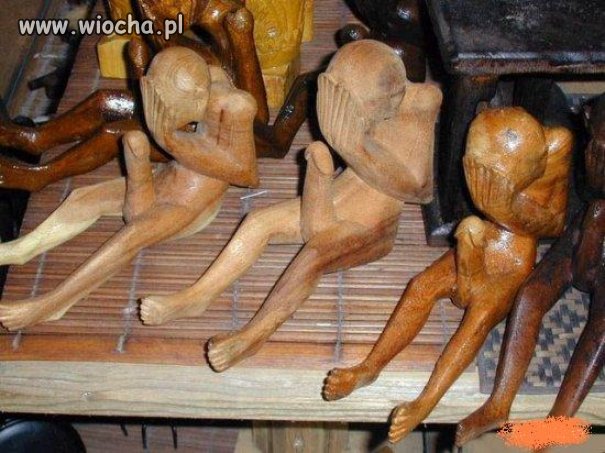 Kutaśne figurki.