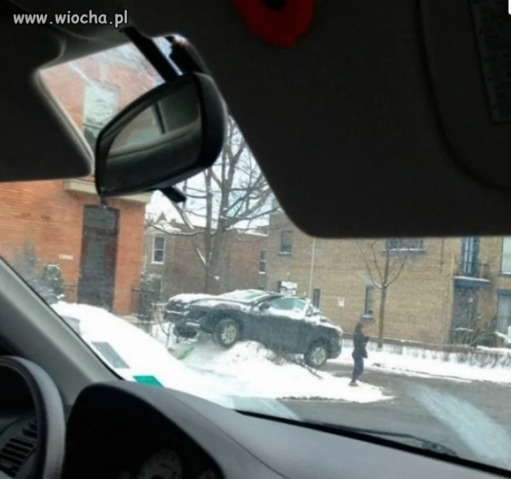 Zaparkowała...