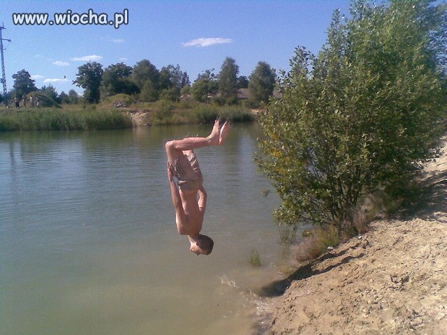Skoki na główkę... Sezon idiotów rozpoczęty