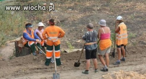 Prace raczej ma w du...ie