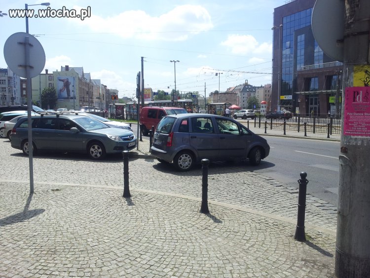 A na ulicy staję tak...