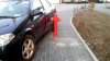 Parkowanie swoją drogą... Ale hydrant w chodniku??
