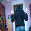 I myśli, że jest fajny...