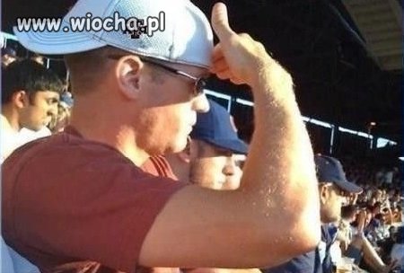 Słońce wali po gałach ale jest modnie ...