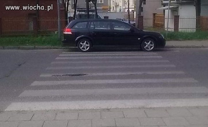 Mistrzunio parkowania...
