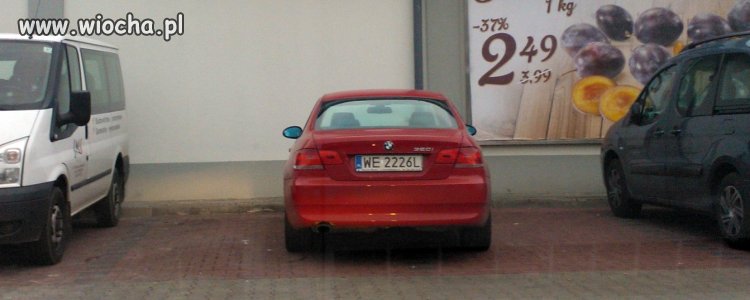Zaparkuje na dwóch miejscach ... 