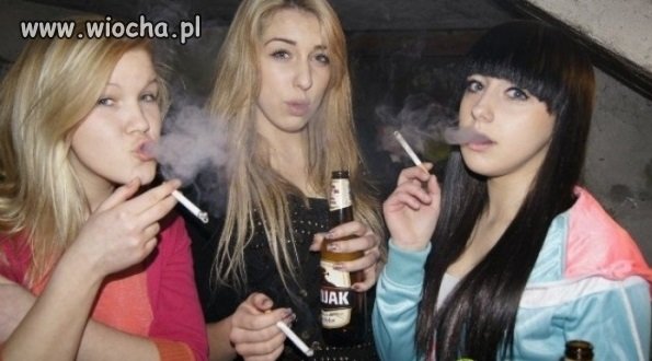 Dzisiejsze nastolatki: lans na fajki i piwo