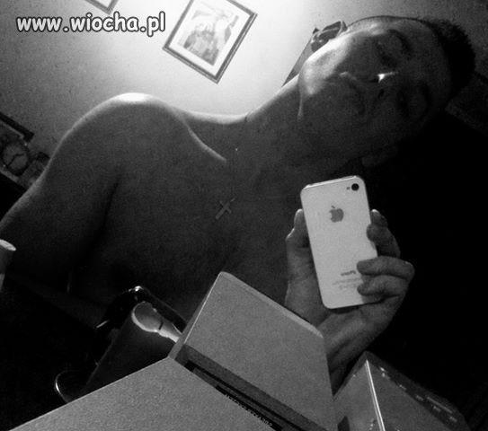 Niuniek z Iphonem