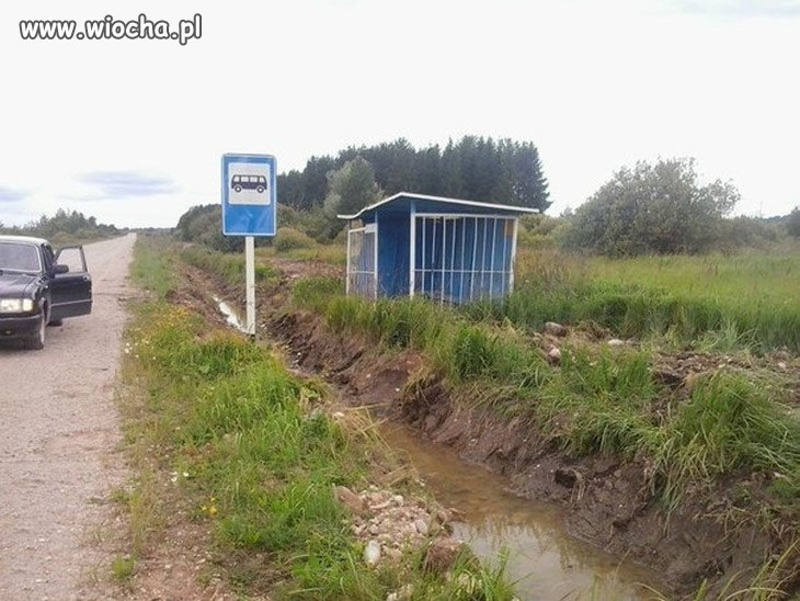 Przystanek autobusowy...