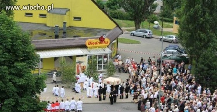 Najlepsza miejscówka na stację procesji