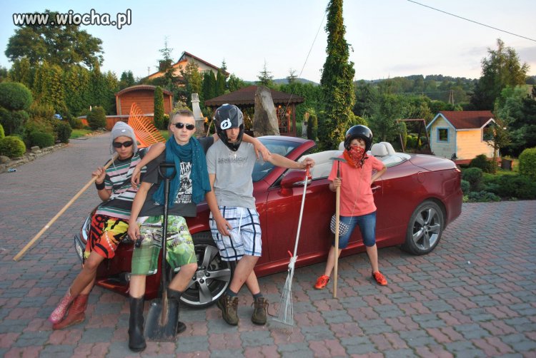 Wiejski lans na samochód taty !!
