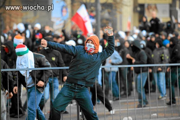 11 listopada koło marszu niepodległościowego... 
