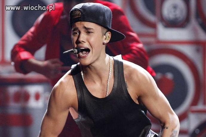 Justin Bieber domaga się słodyczy...