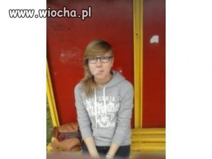 14 lat i zdjęcie na fb z dymem w ustach.