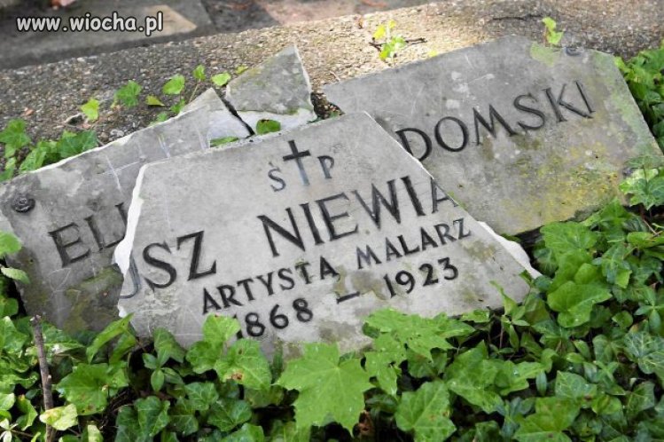Aż żal jak się patrzy na takie pomniki...