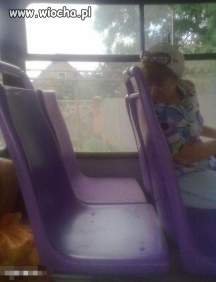 Miejsca w autobusie.