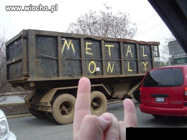 Fan metalu wygląda tak.