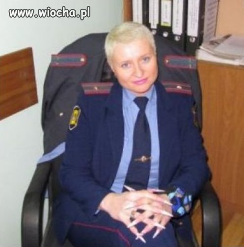 Policjantka i jej szpony