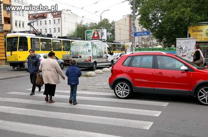 Kolejny mistrz parkowania