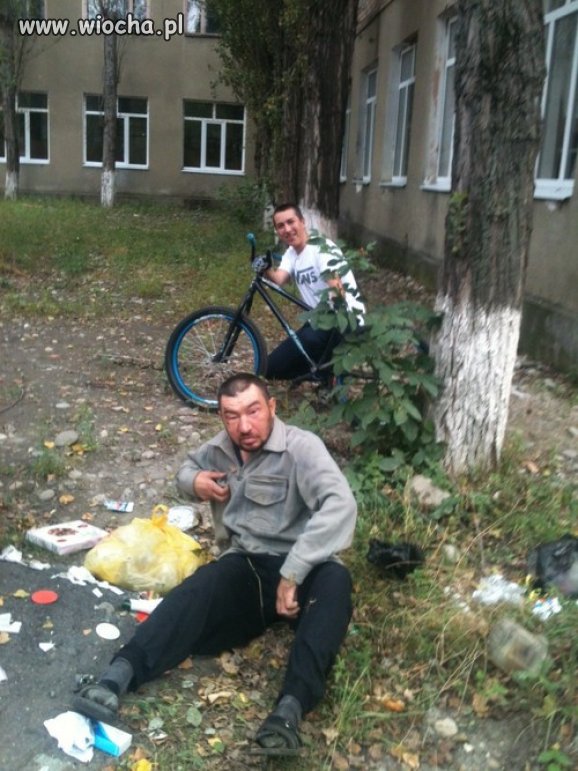 Sku*rwiały lans