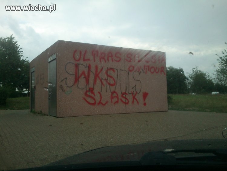 "Autograf" od ultrasów Śląska...parking przy 