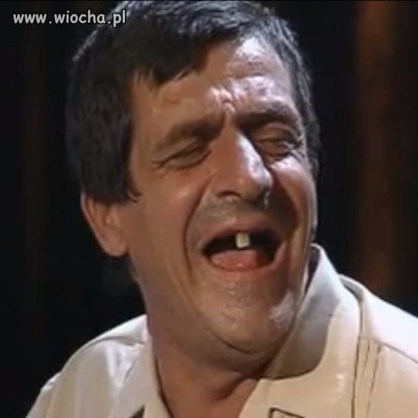Zniewala uśmiechem