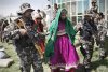 Afganistan, tam też się ubierają w kobiece ciuszki
