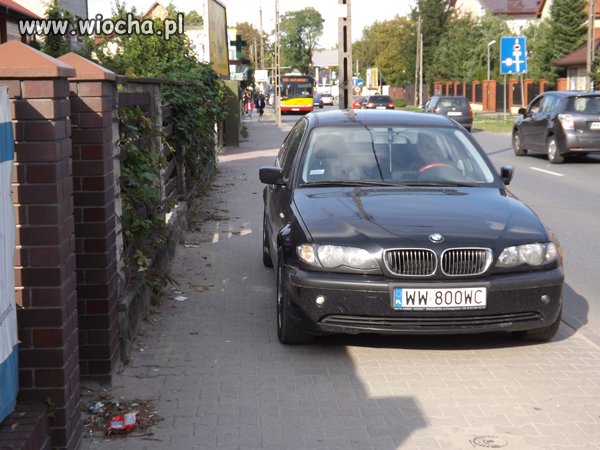 Tak się parkuje w Warszawie
