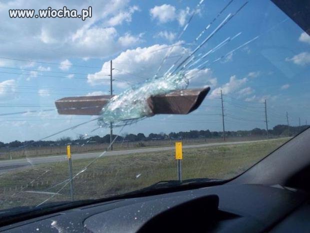 Uważaj kto przed Tobą jedzie