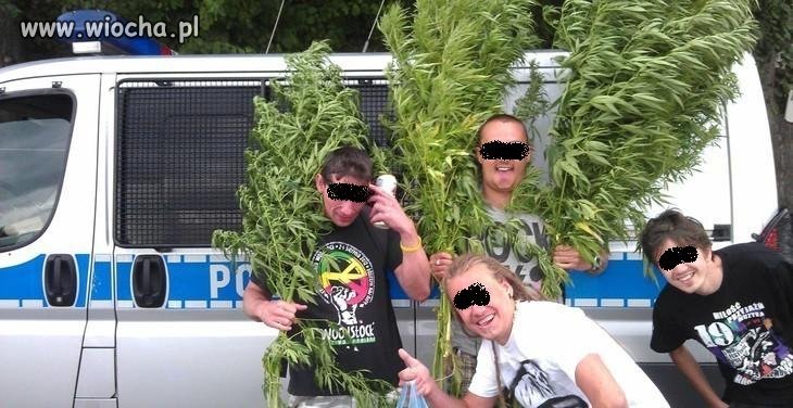 Samosieja, policja, i wiocha!!!