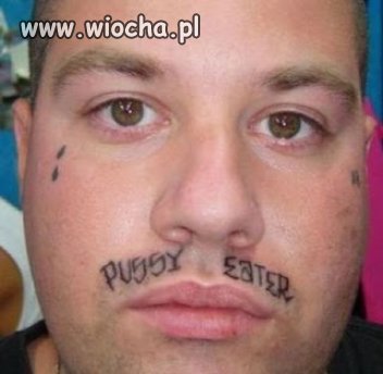 Tatuaż pod nosem