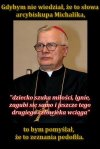 Facet ma parcie na szkło 