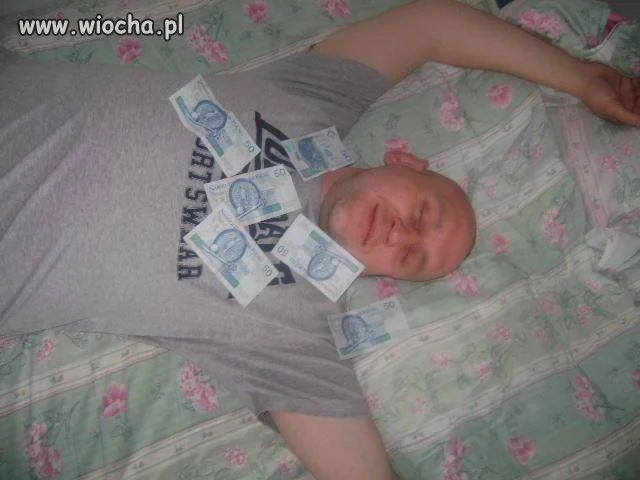 Aż biedaka przygniotło