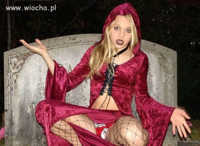Gothic women...