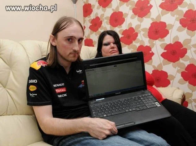 Żona go kontroluje ...