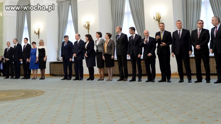 Cyrk ten sam, małpy się zmieniły