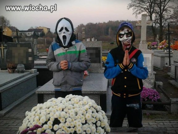 Takie tam na cmentarzu w Halloween...